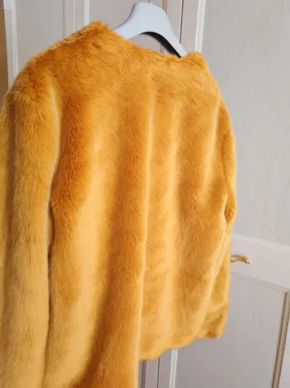 Pull&Bear Cappotto Corto Pelliccia Sintetica ocre