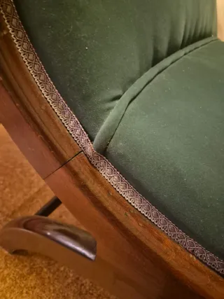 Butaca de madera caoba y ante