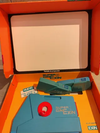 Proyector Super 8 Cinexin + 8 películas