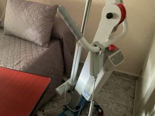 Grúa Articulada para Cuidado de Mayores