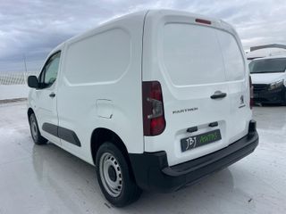 Peugeot Partner BlueHDi 100 cv. -Av. Motor- 6.500€