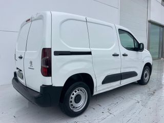 Peugeot Partner BlueHDi 100 cv. -Av. Motor- 6.500€