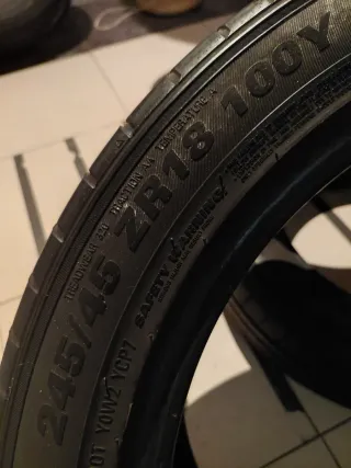 Neumático Kumho 245/45 R18 100Y