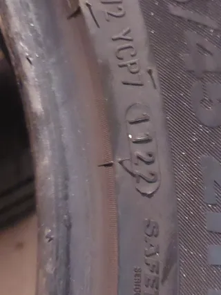 Neumático Kumho 245/45 R18 100Y