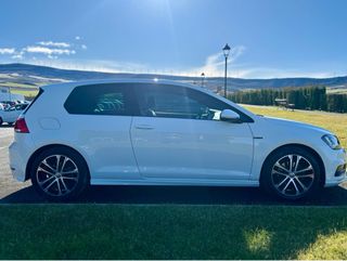 Volkswagen Golf VII SPORT R LINE