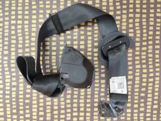 Cinturón Seguridad trasero derecho VW Polo 2010
