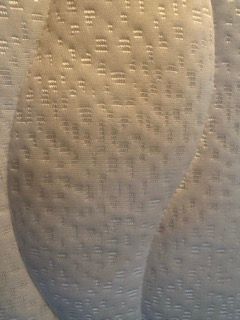 Colchón nuevo 135cm, sábanas, protector y edredón.