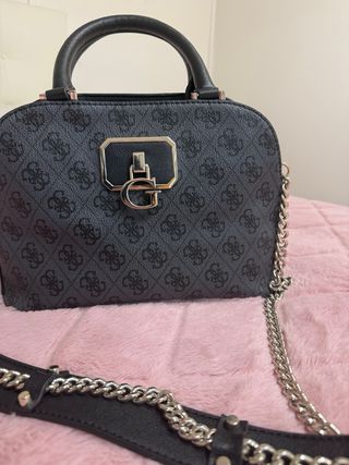 Bolso Guess Negro y Gris