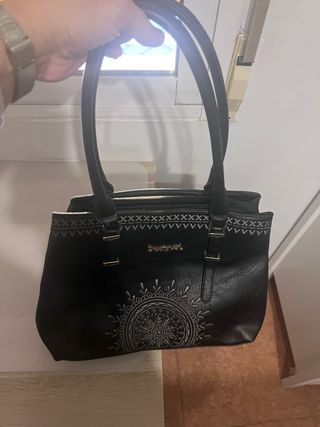 Bolso de hombro negro