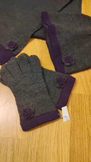 Conjunto de bufanda, gorro y guantes