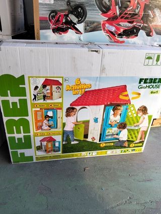 FEBER Giro House, Casa de Juegos con Puerta Giratoria con 6 Áreas de Juego