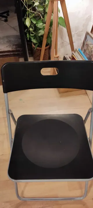 Silla plegable negra Ikea