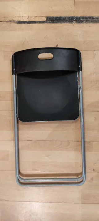 Silla plegable negra Ikea