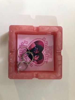 Portagioie posacenere Heated rivalry Hudson Connor