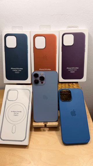 iPhone 13 Pro Max 256GB + 3 Fundas Magsafe