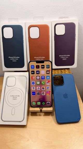 iPhone 13 Pro Max 256GB + 3 Fundas Magsafe