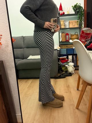 Pantalones campana blanco y negro