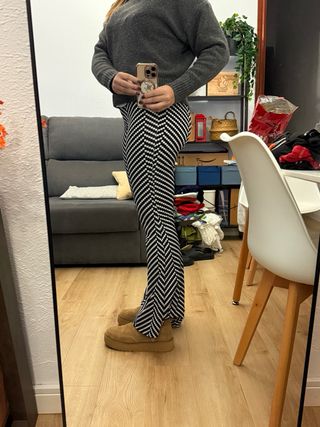 Pantalones campana blanco y negro