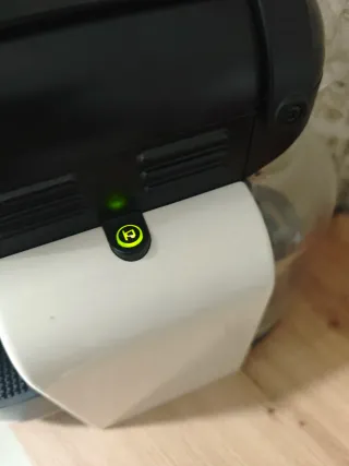 Cafetera Nespresso DeLonghi Blanca y Negra