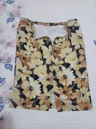 Falda floral