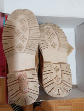 Botas niño Xti Talla 39.