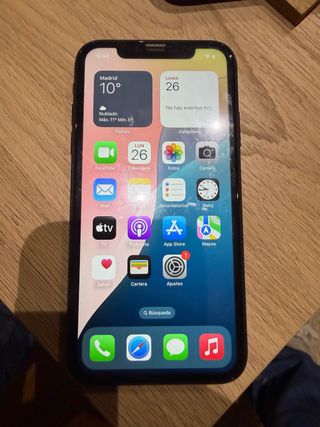 iPhone XR Nero 64GB, con segni d'uso