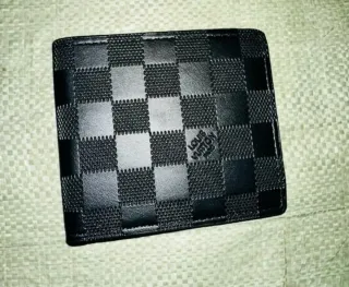 Cartera estilo Louis Vuitton Negra Damier