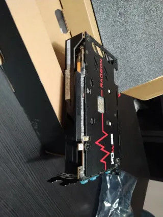 Tarjeta Gráfica Sapphire Radeon 6600 8GB