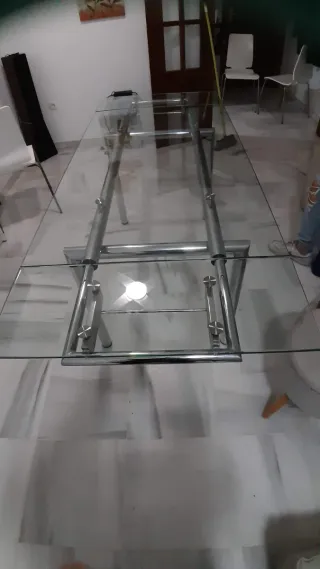 Mesa comedor extensible cristal y metal