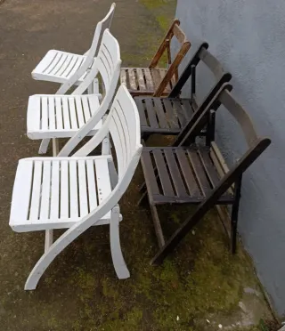 Sillas de madera plegables (3 blancas, 3 oscuras