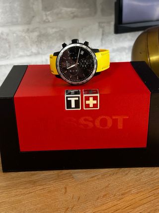 Reloj Tissot Quickster Negro y Amarillo