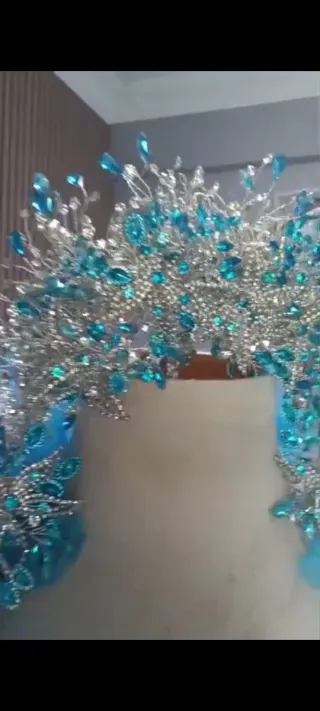 Vestido de Novia Azul con Dorado