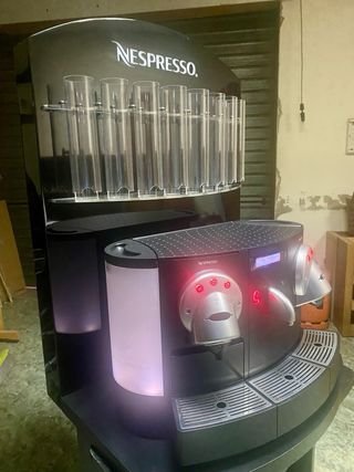 Cafetera Nespresso Gemini 200 + Dispensador