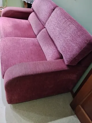 Sofá 3 plazas color berenjena