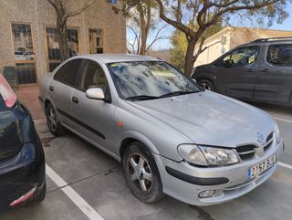 Nissan Almera 2000