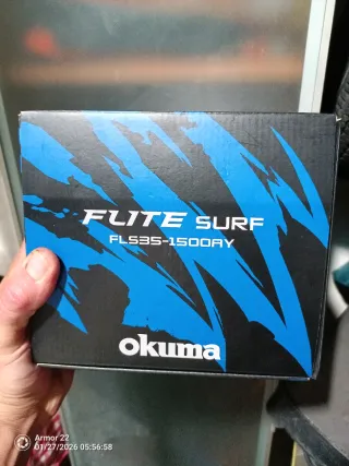 Carrete de pesca okuma flyte surf
