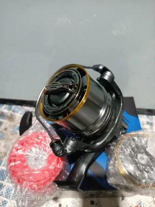 Carrete de pesca okuma flyte surf