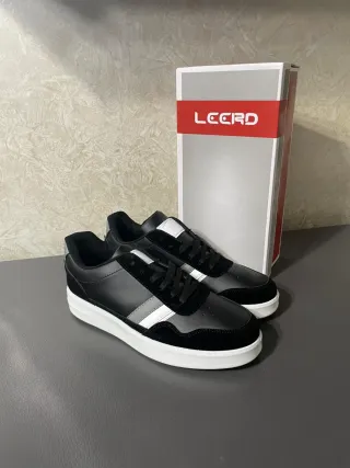 Sneakers Leerd uomo nere taglia 41 nuove