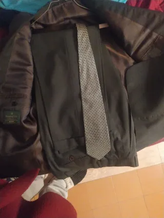 Abito uomo taglia 50 giacca pantalone cravatta