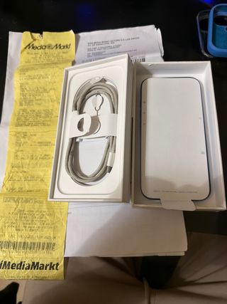 iPhone 16 128GB Azul