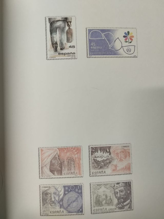 Los Sellos, Billetes e Iconos de la Democracia