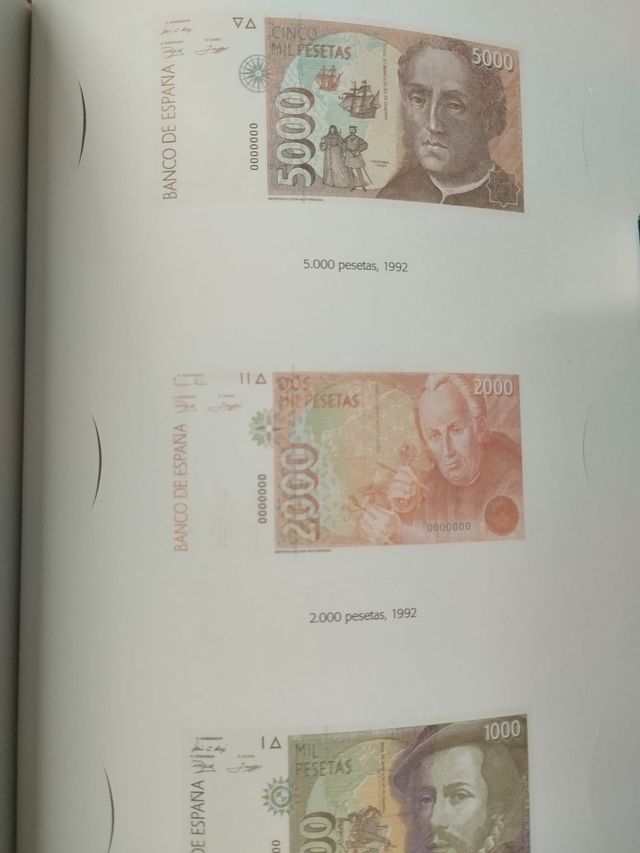 Los Sellos, Billetes e Iconos de la Democracia