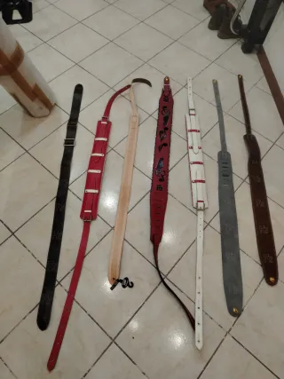 Tracolla per chitarra basso in pelle