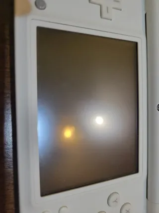 Nintendo DSi Bianco + 7 Giochi