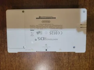 Nintendo DSi Bianco + 7 Giochi
