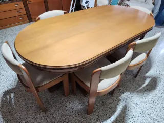 Mesa madera extensible y 6 sillas