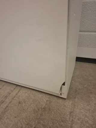 Zapateros Trones Ikea Rojo y blanco