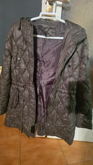 Abrigo acolchado verde oscuro