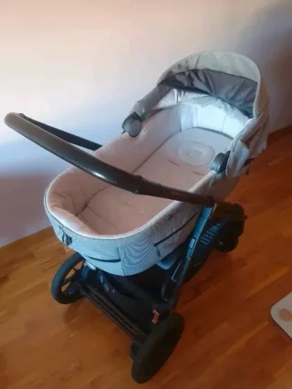 Capazo Inglesina Aptica XT y patas moises