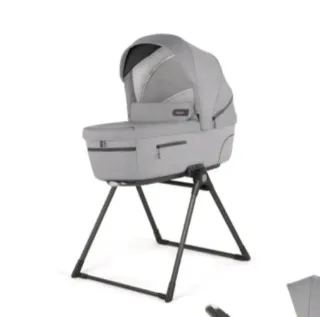 Capazo Inglesina Aptica XT y patas moises